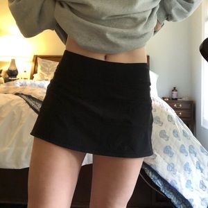 Lululemon pace rival skirt NEVER WORN